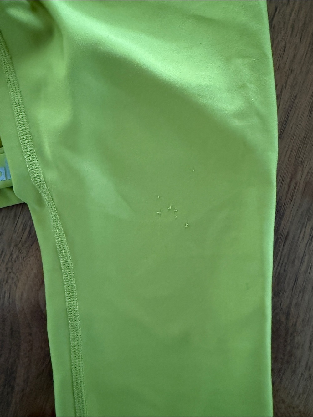 Alo chartreuse bra & leggings - Picture 3 of 4